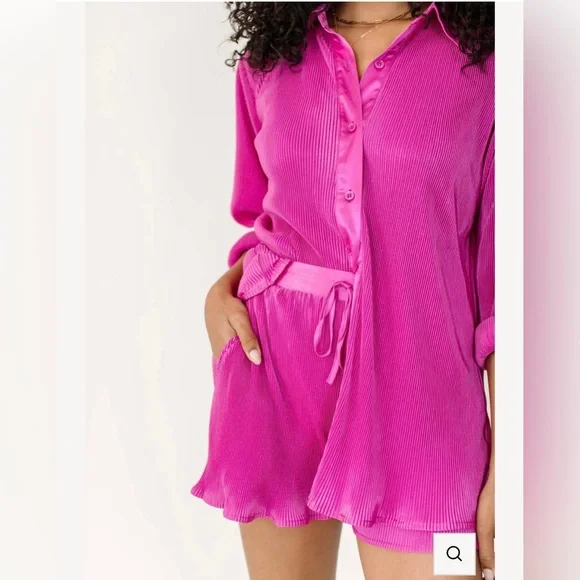 Women’s Shorts - Picture 2 of 4